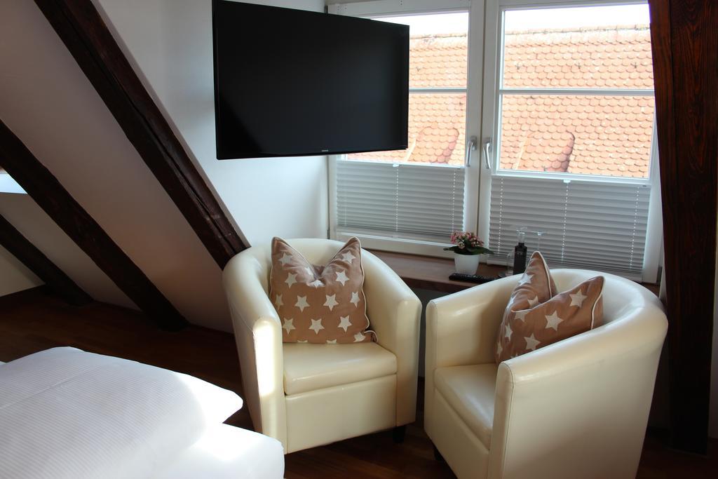 Hotel Schmales Haus Ulm Pokoj fotografie