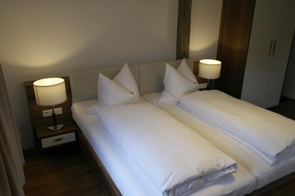Hotel Schmales Haus Ulm Pokoj fotografie
