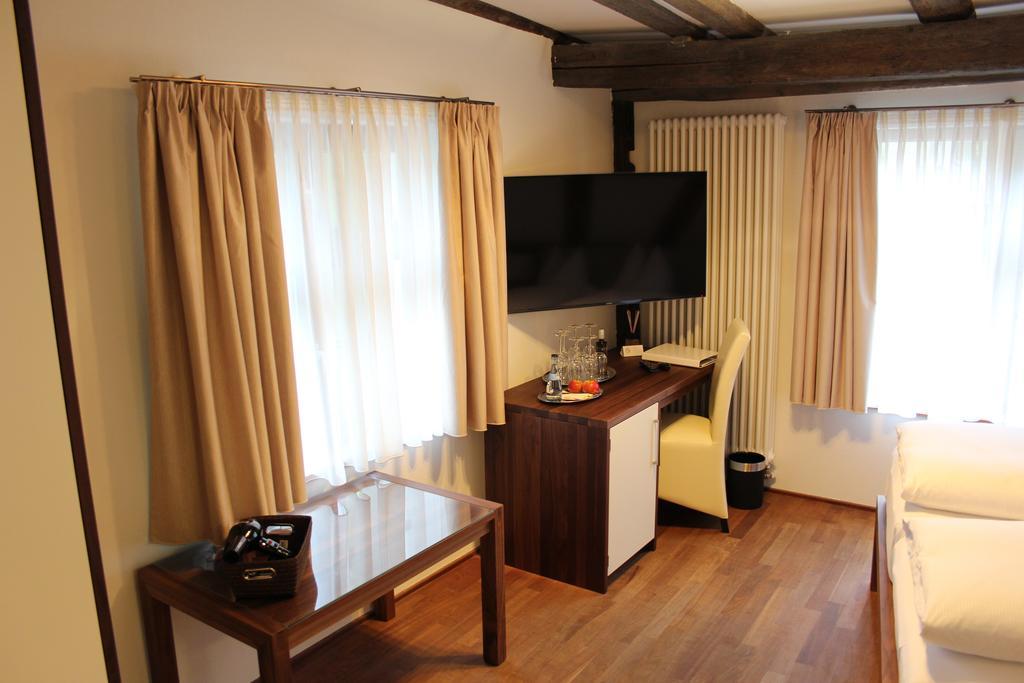 Hotel Schmales Haus Ulm Pokoj fotografie