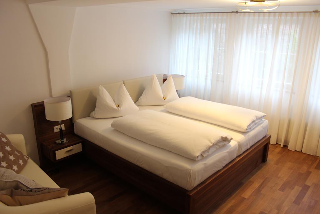 Hotel Schmales Haus Ulm Pokoj fotografie